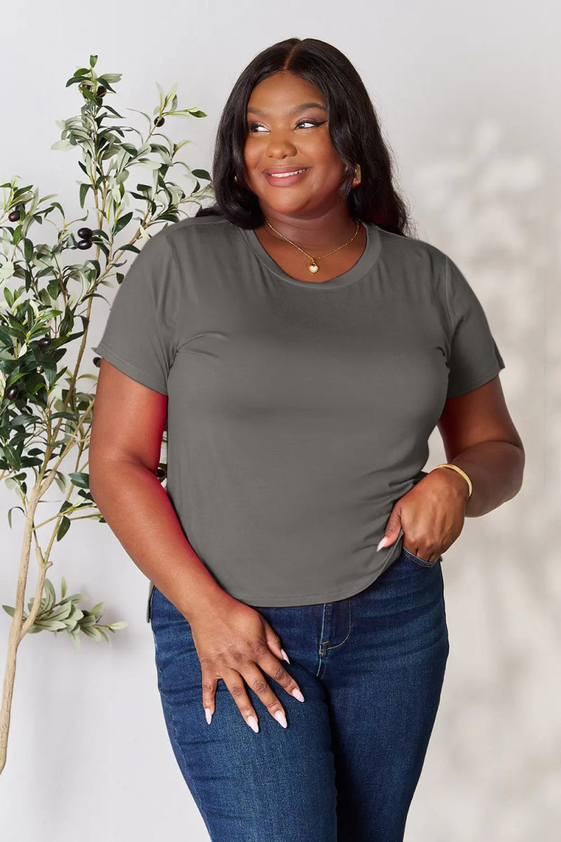 Short Sleeve Slit Hem Tunic Top for Office and Everyday Wear