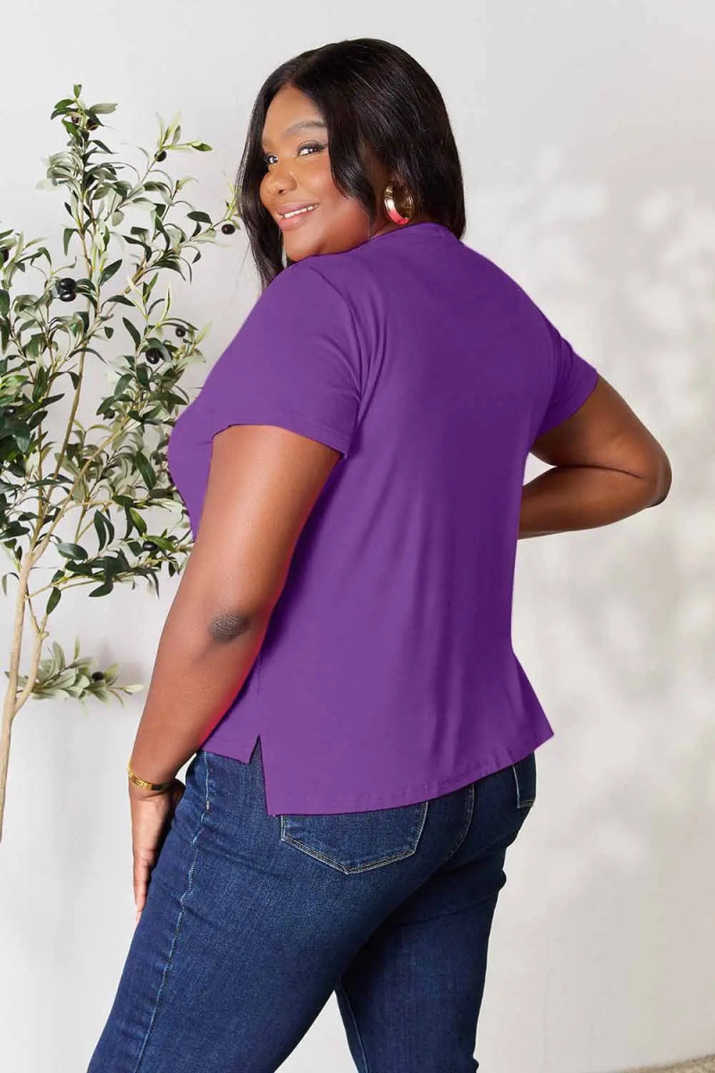 Short Sleeve Slit Hem Tunic Top for Office and Everyday Wear
